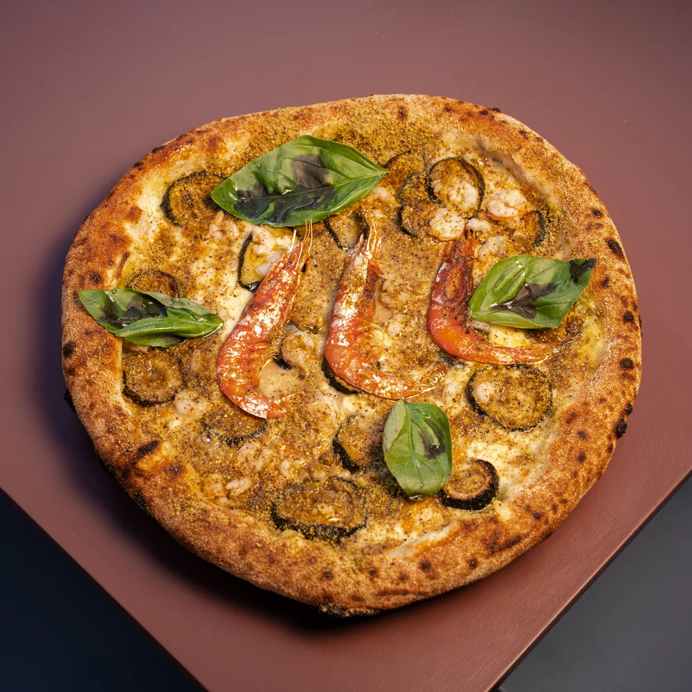 Pizza con gamberi rossi di Mazara e zucchine